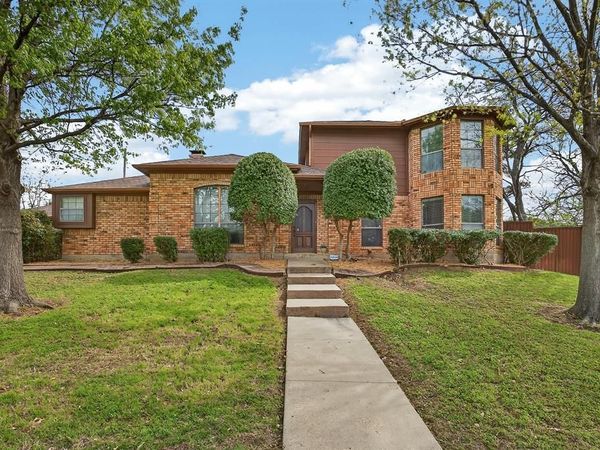 100 Castle Court, Irving, TX 75038