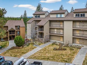 18575 SW Century Bend, OR 97702