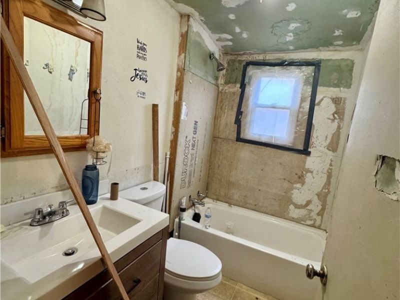 452 W Earle Avenue, Youngstown, OH 44511 Photo 12