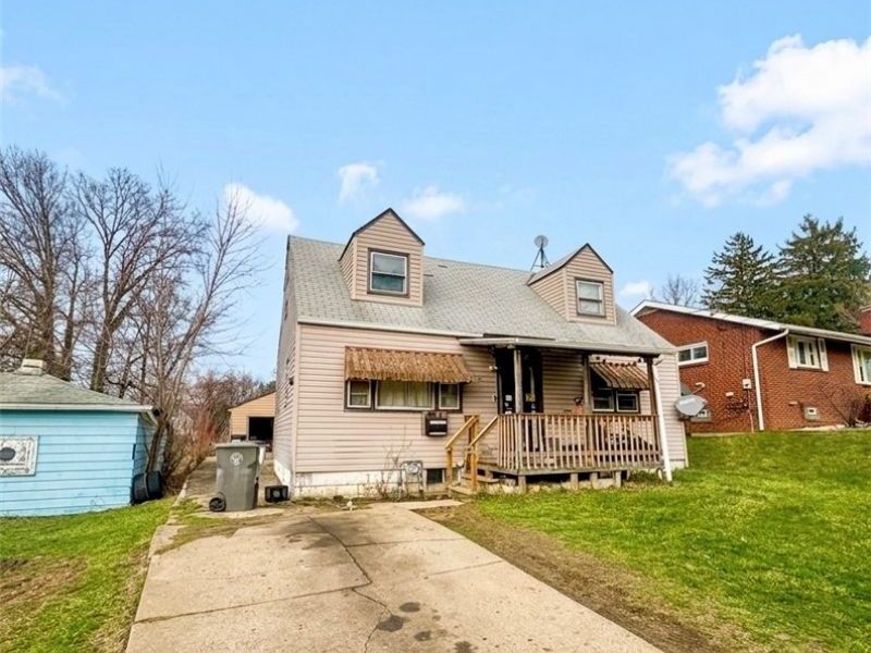 452 W Earle Avenue, Youngstown, OH 44511 Photo 2