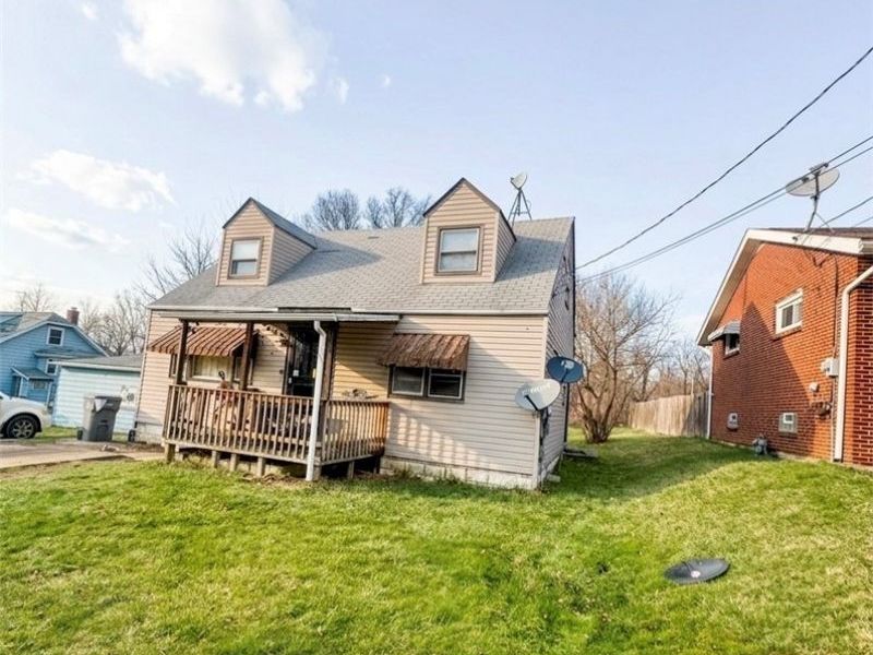 452 W Earle Avenue, Youngstown, OH 44511 Photo 3