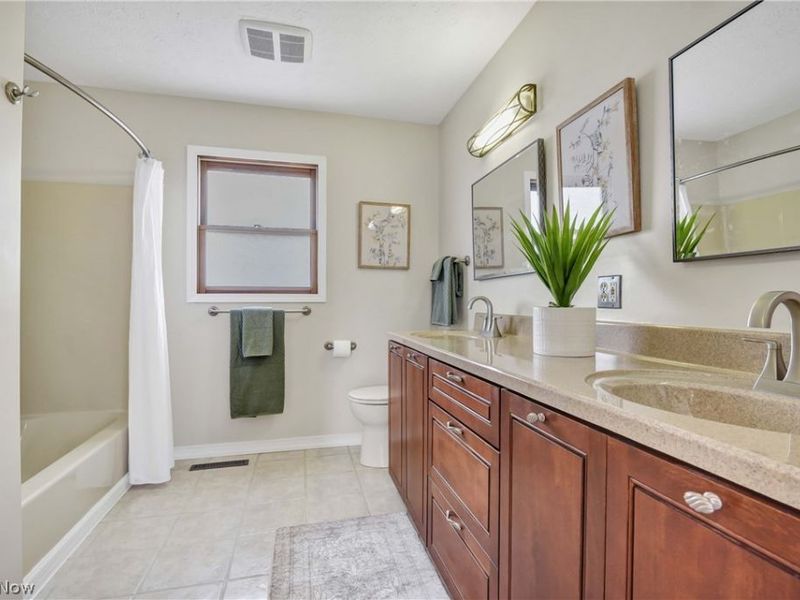 19726 Summer Place Drive , Strongsville, OH 44149 Photo 32