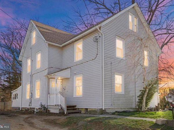 132 W CLINTON STREET, CLAYTON, NJ 08312