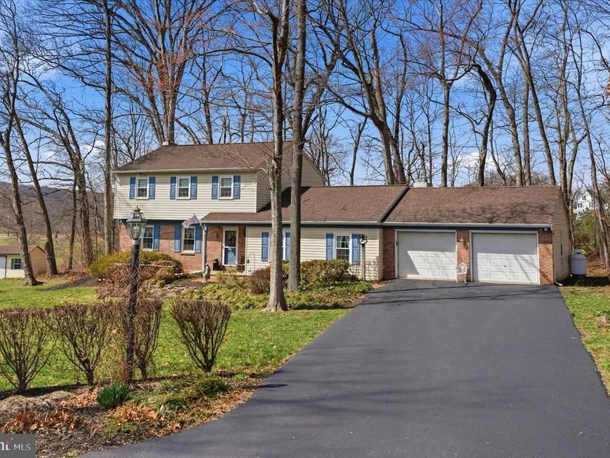 863 Hunters Run Road , Pottstown, PA 19465 Main Photo