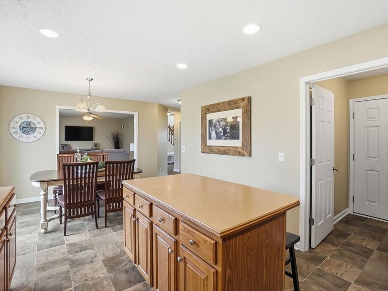 2813 Amberwood Drive, Troy, OH 45373 Photo 11