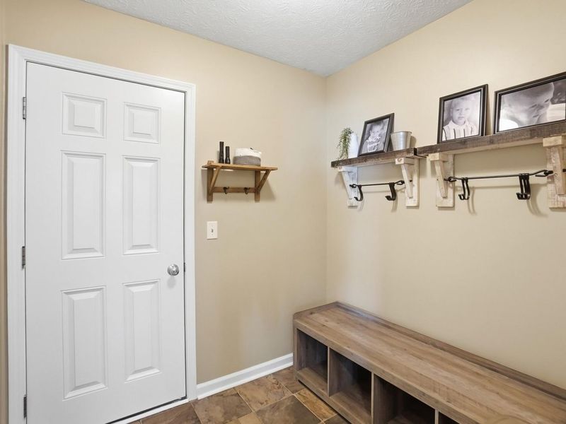 2813 Amberwood Drive, Troy, OH 45373 Photo 18