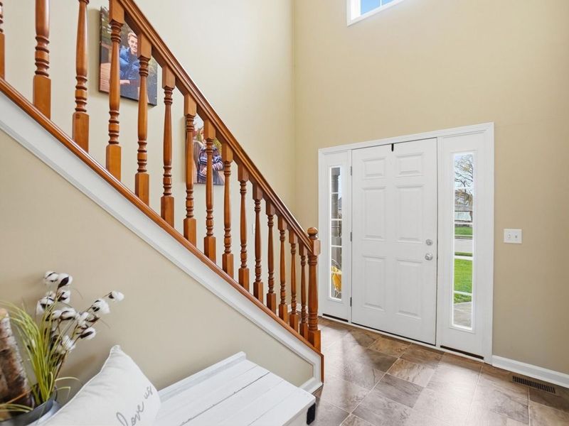 2813 Amberwood Drive, Troy, OH 45373 Photo 6