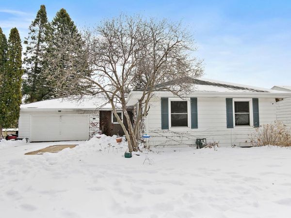 419 Roland Avenue, Rockford, IL 61107