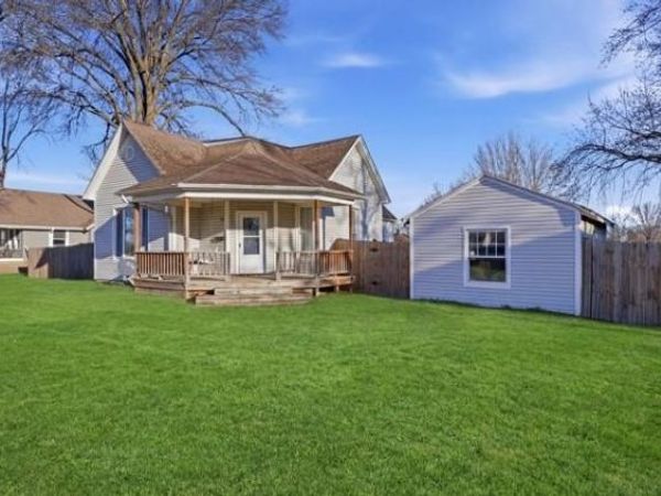206 E 13th Street, Higginsville, MO 64037
