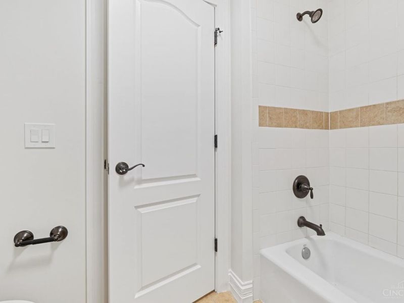 163 Compton Road, Wyoming, OH 45215 Photo 27