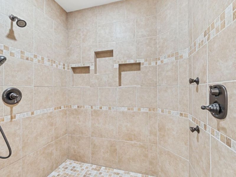 163 Compton Road, Wyoming, OH 45215 Photo 32