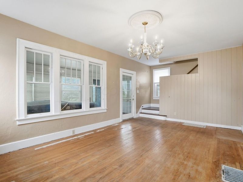 184 E Park Street , Westerville, OH 43081 Photo 23