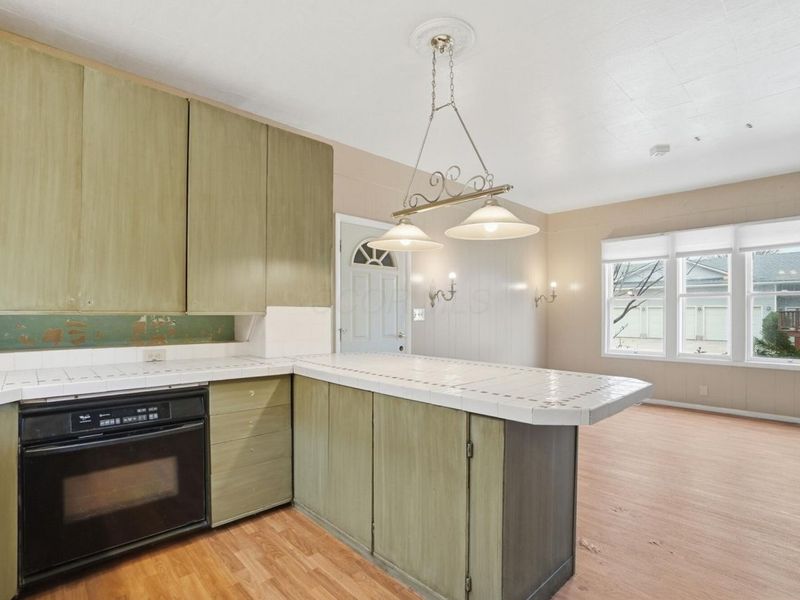 184 E Park Street , Westerville, OH 43081 Photo 35