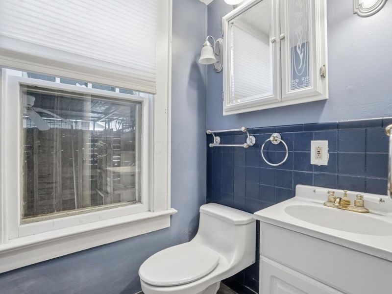 184 E Park Street , Westerville, OH 43081 Photo 41