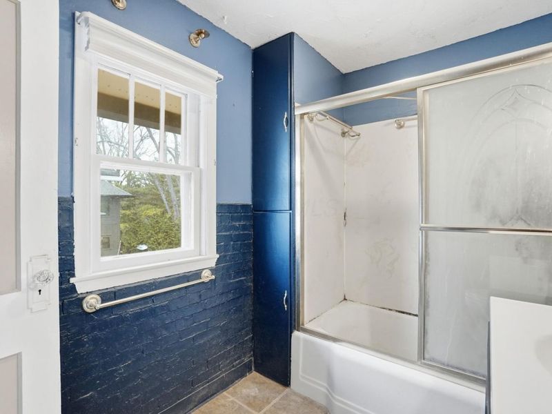 184 E Park Street , Westerville, OH 43081 Photo 54