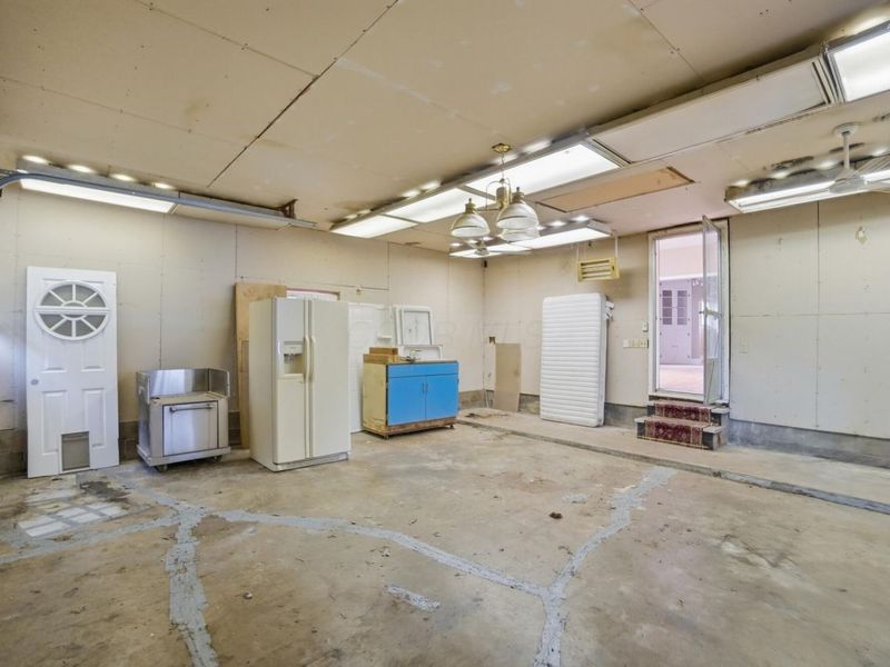 184 E Park Street , Westerville, OH 43081 Photo 81