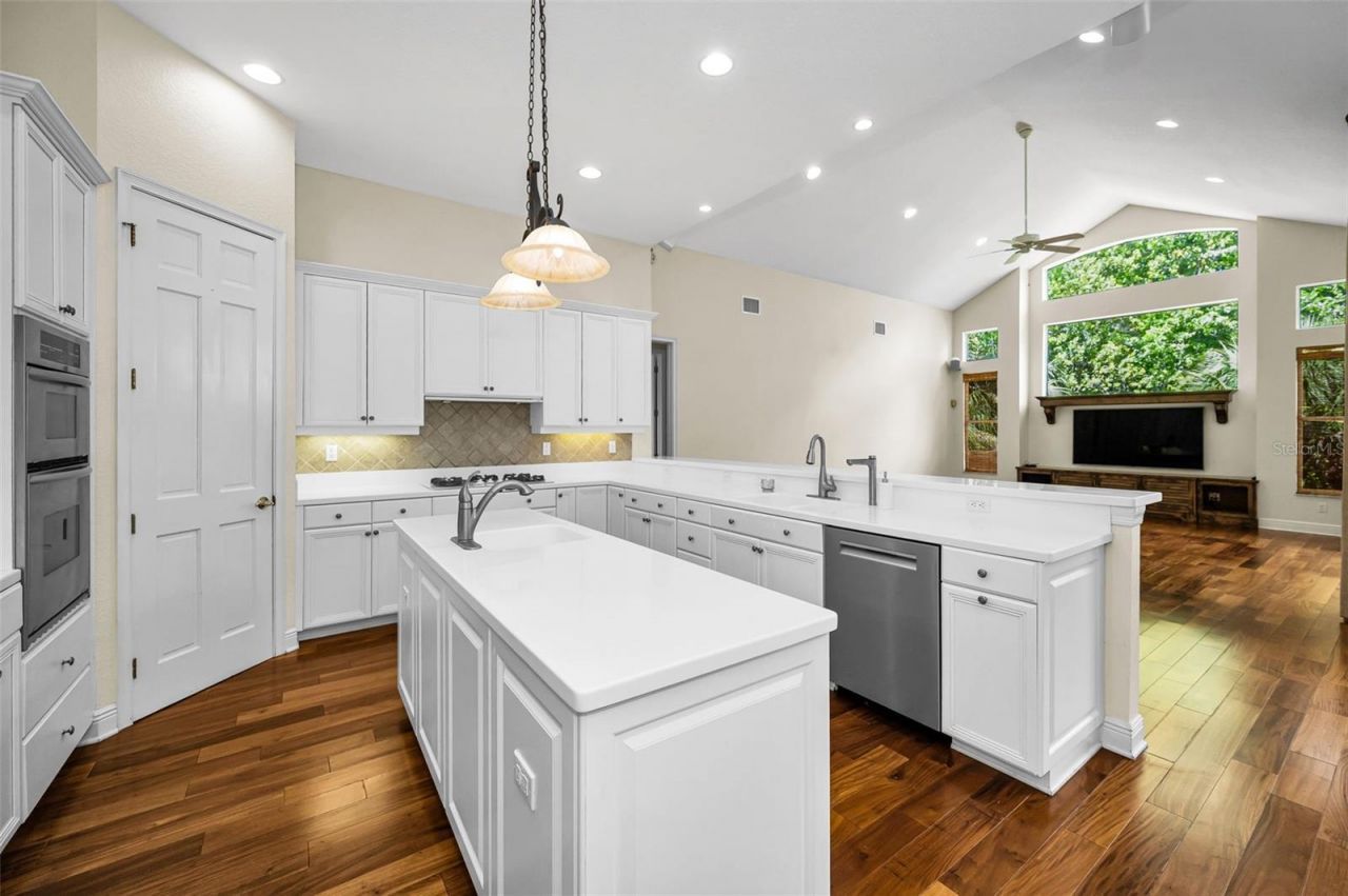 2270 Christy Lane, Oldsmar, FL 34677 Photo