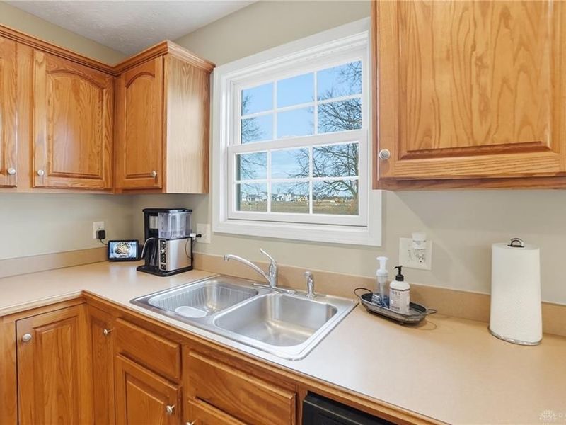 2813 Amberwood Drive, Troy, OH 45373 Photo 13