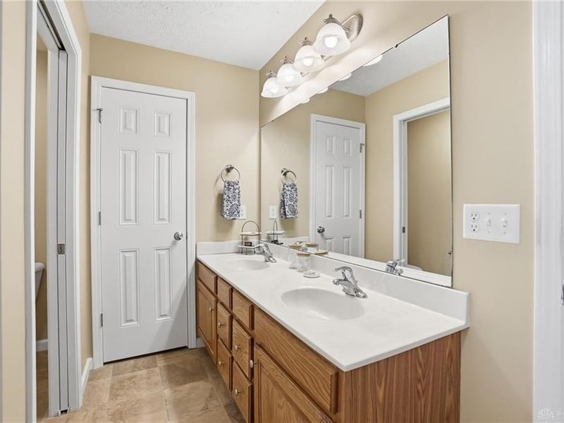 2813 Amberwood Drive, Troy, OH 45373 Photo 23