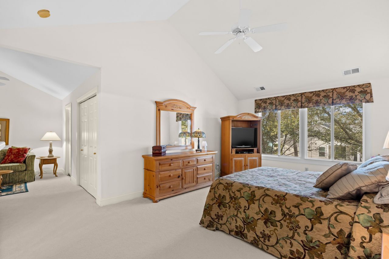 48 Twelve Oaks Dr. Photo 21