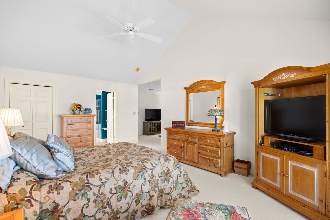 48 Twelve Oaks Dr. Photo 23