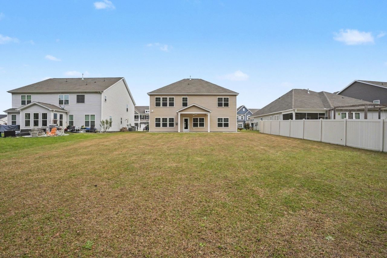 5207 Country Pine Dr. Photo 15