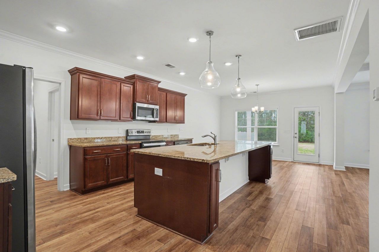 5207 Country Pine Dr. Photo 37