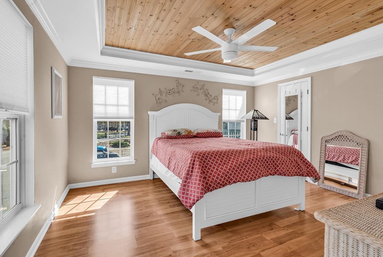 4357 Spa Dr. Photo 13