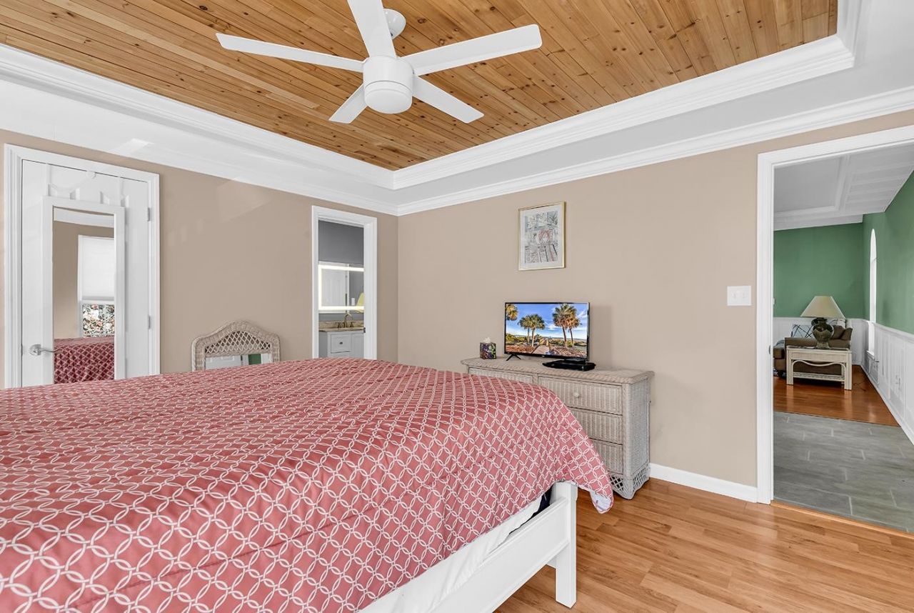 4357 Spa Dr. Photo 14