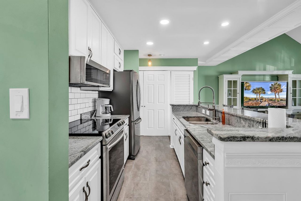 4357 Spa Dr. Photo 6