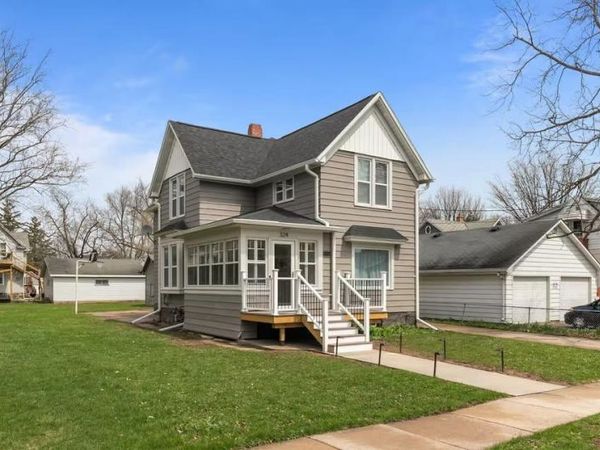 324 E COMMERCIAL STREET, Appleton, WI 54911