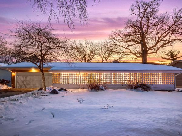 7008 35th Avenue N, Crystal, MN 55427