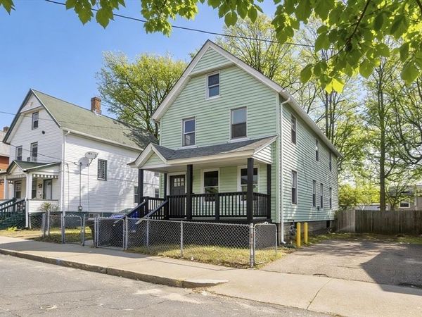 21 Chester St, Springfield, MA 01105