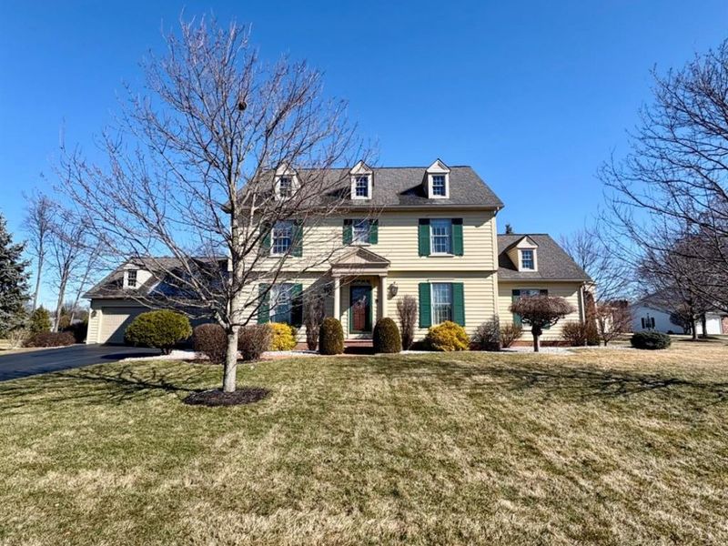 499 Williamsburg Drive, Tiffin, OH 44883 Photo 2