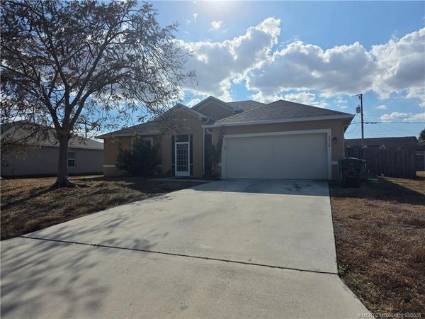 3918 SW Kakopo Street, Port St Lucie, FL 34953