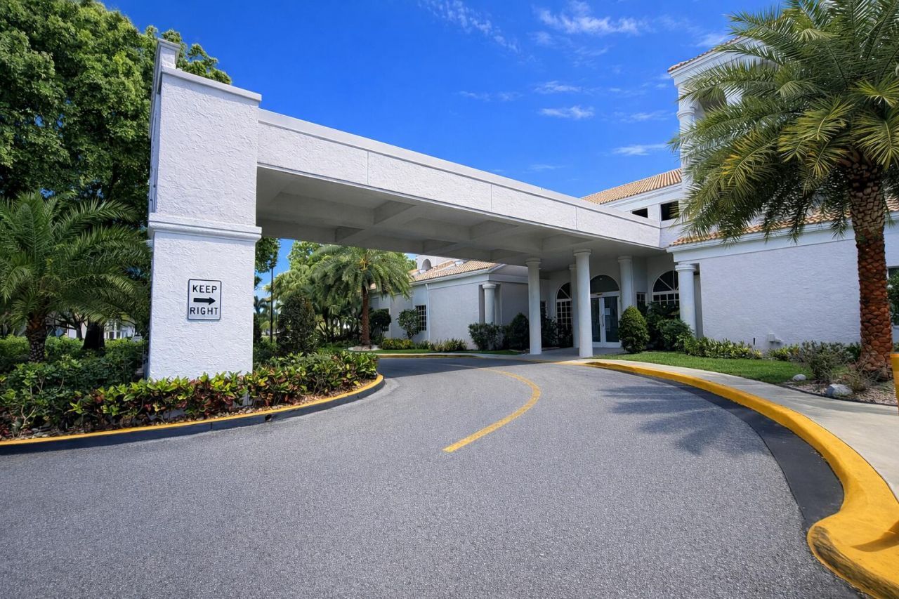 5291 Europa Drive, Unit D, Boynton Beach, FL 33437 Photo