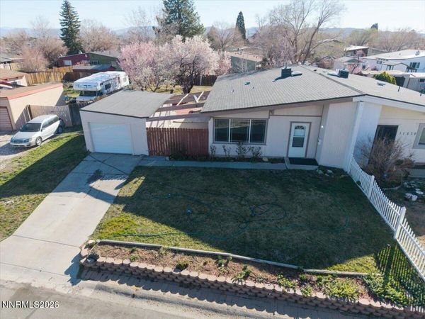 11272 Green Mountain Street, Reno, NV 89506