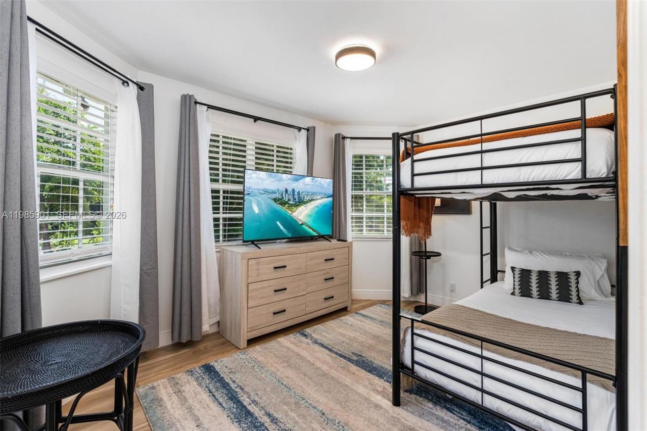 5100 NW 76th Pl , Fort Lauderdale, FL 33073 Photo