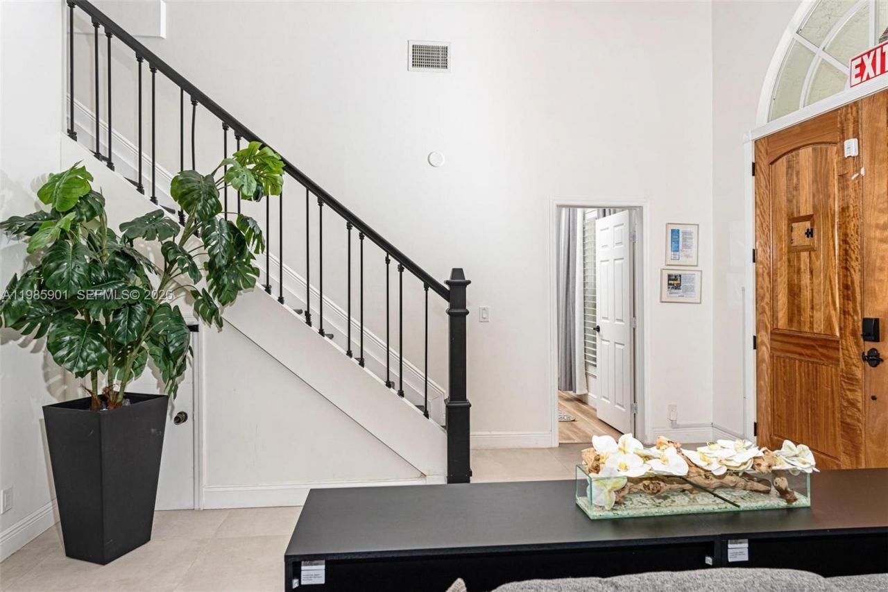 5100 NW 76th Pl , Fort Lauderdale, FL 33073 Photo