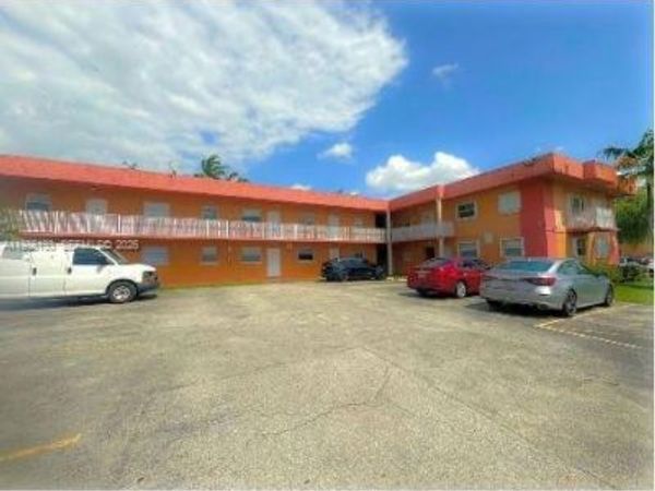 1245 W 24th St, Unit 109, Hialeah, FL 33010