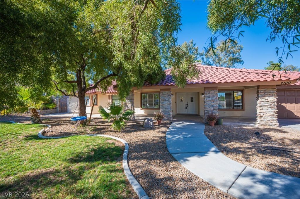 7100 King Solomons Court, Las Vegas, NV 89117 Main Photo