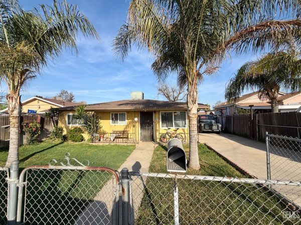 515 Monticello Avenue, Bakersfield, CA 93307