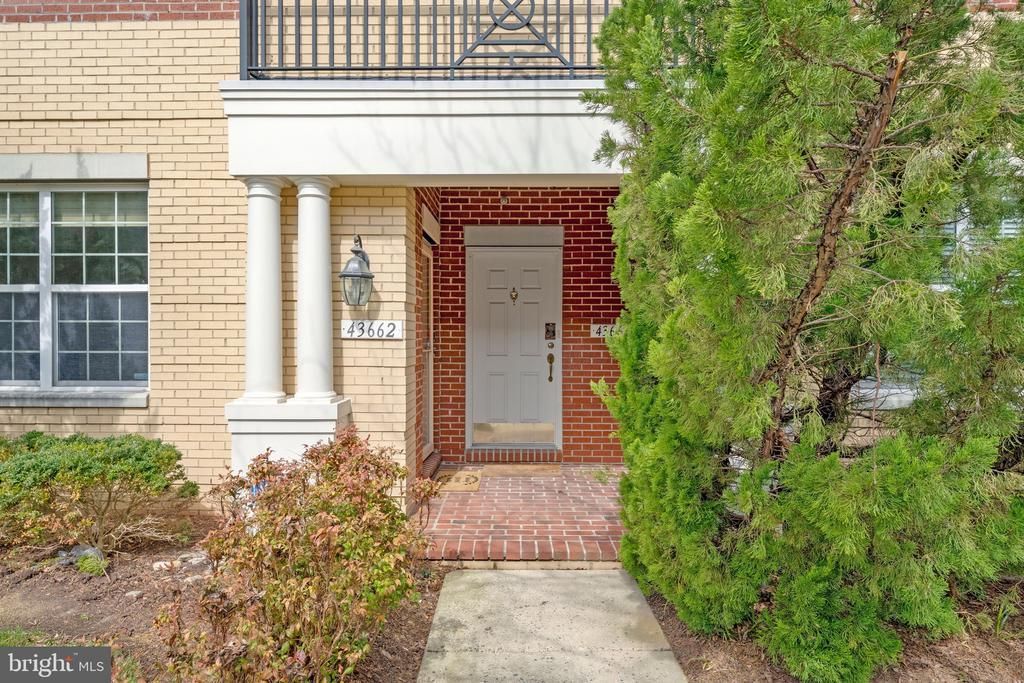 43662 Mcdowell Square, Leesburg, VA 20176 Main Photo