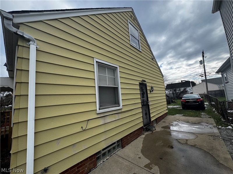 5593 South Boulevard , Maple Heights, OH 44137 Photo 3