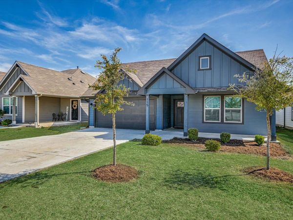 115 Sweetwater Creek LN, Hutto, TX 78634