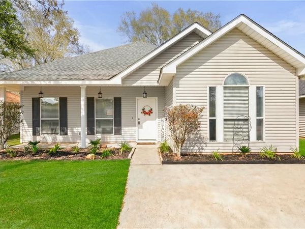 755 LABARRE Street , Mandeville, LA 70448