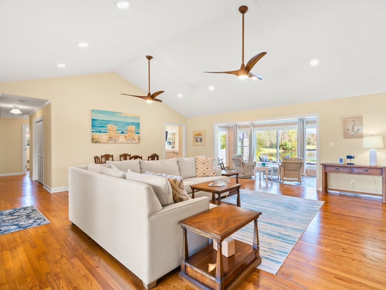 1208 Golfview Dr. Photo 6