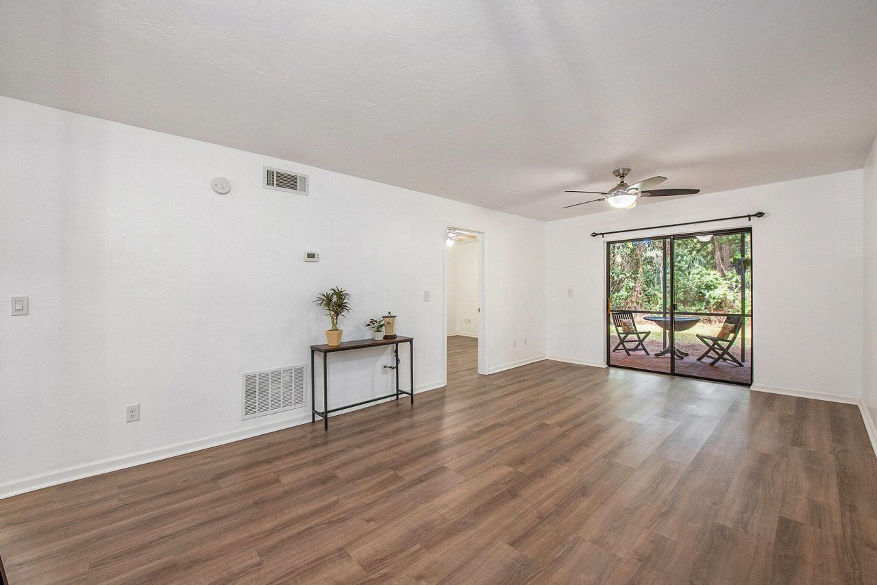 2975 Dove Haven Court Photo 5