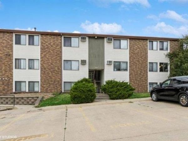806 Benton Drive #13, Iowa City, IA 52246