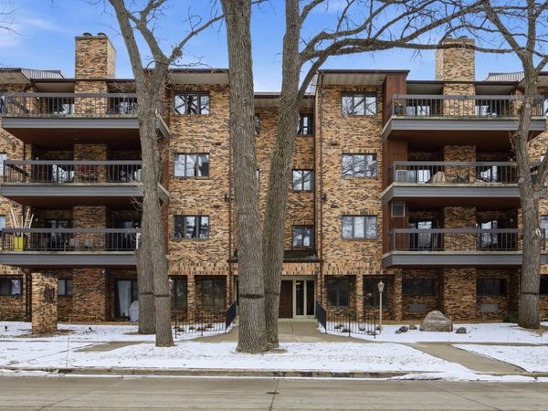 420 6th Avenue S, Unit 303, Fargo, ND 58103